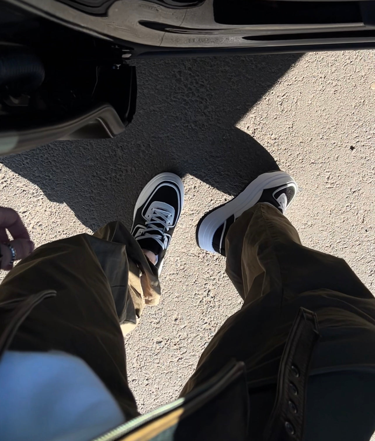 Кросівки поєднання чорного + білий