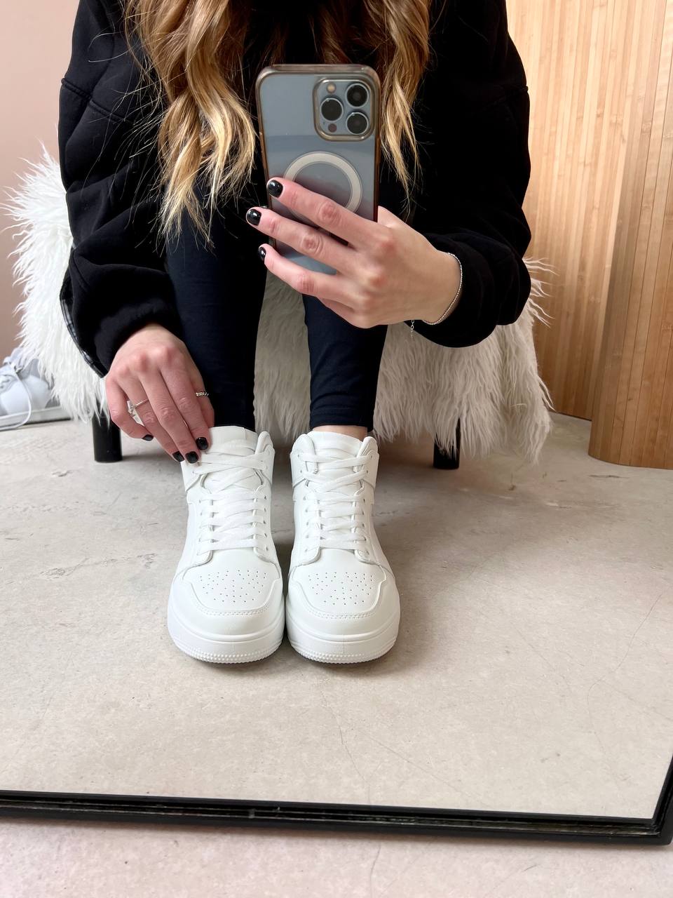 Кросівки завищені білі Jordan