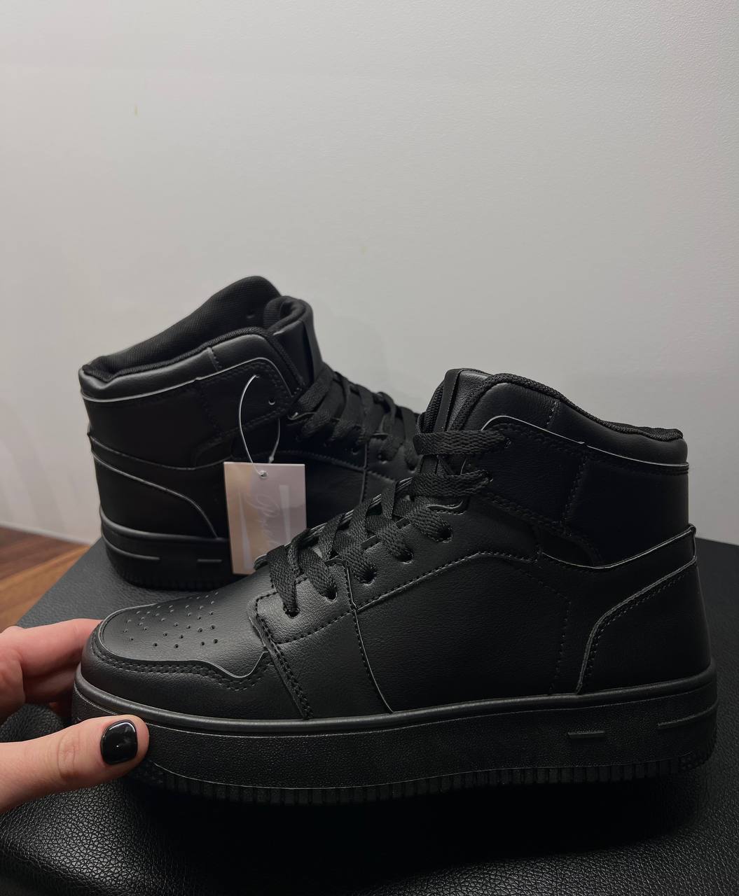 Кросівки завищені чорні Jordan