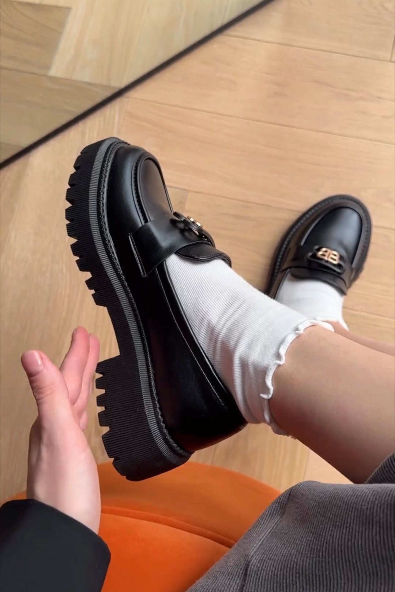 Лофери еко шкіра з пряжкою (чорний + золотий)