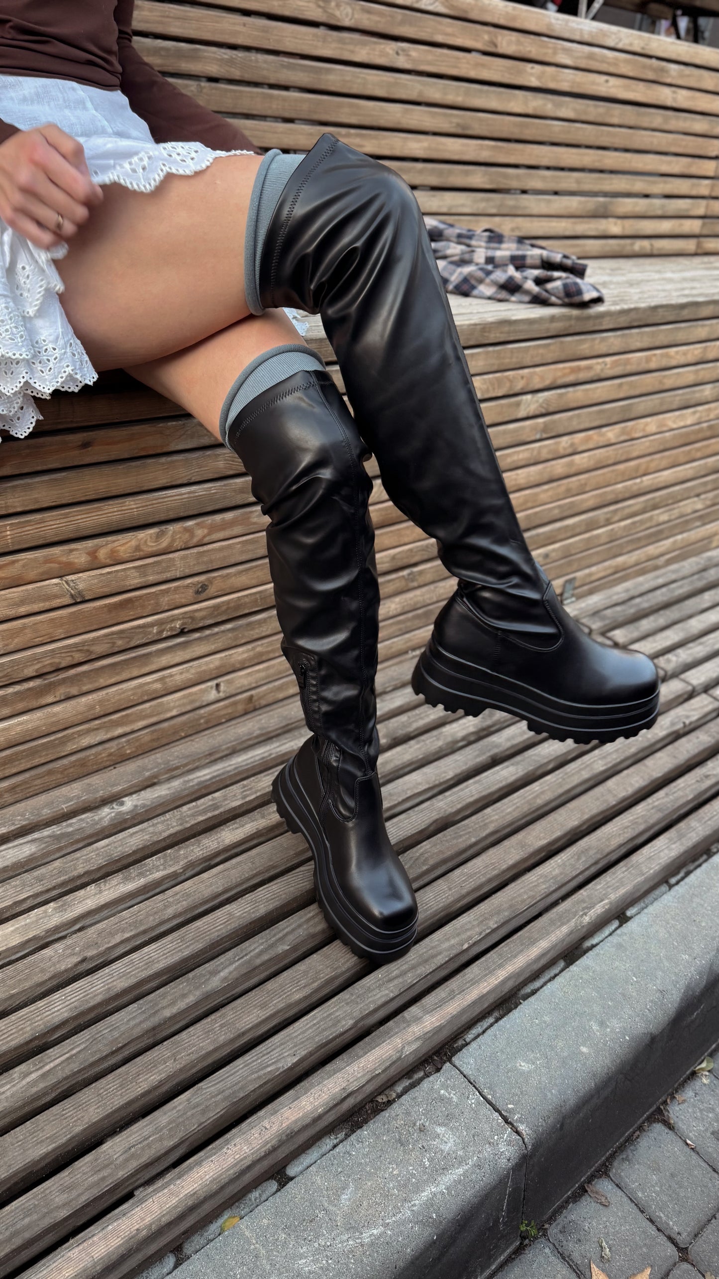 Ботфорти на грубій підошві