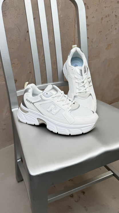 Кросівки N білі