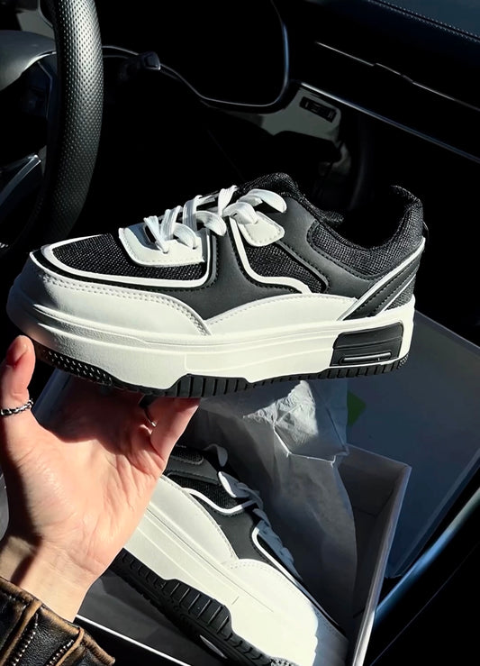 Кросівки поєднання чорного + білий