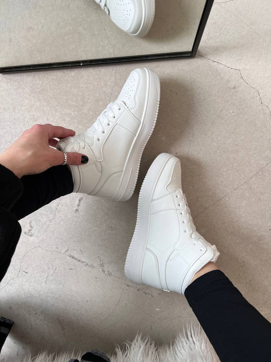 Кросівки завищені білі Jordan