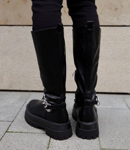 Чоботи зі знімним ланцюжком